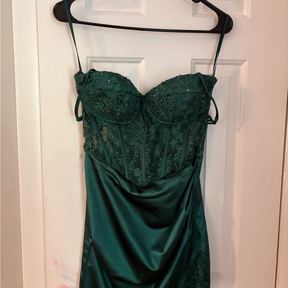 Elegant Green Lace Dress